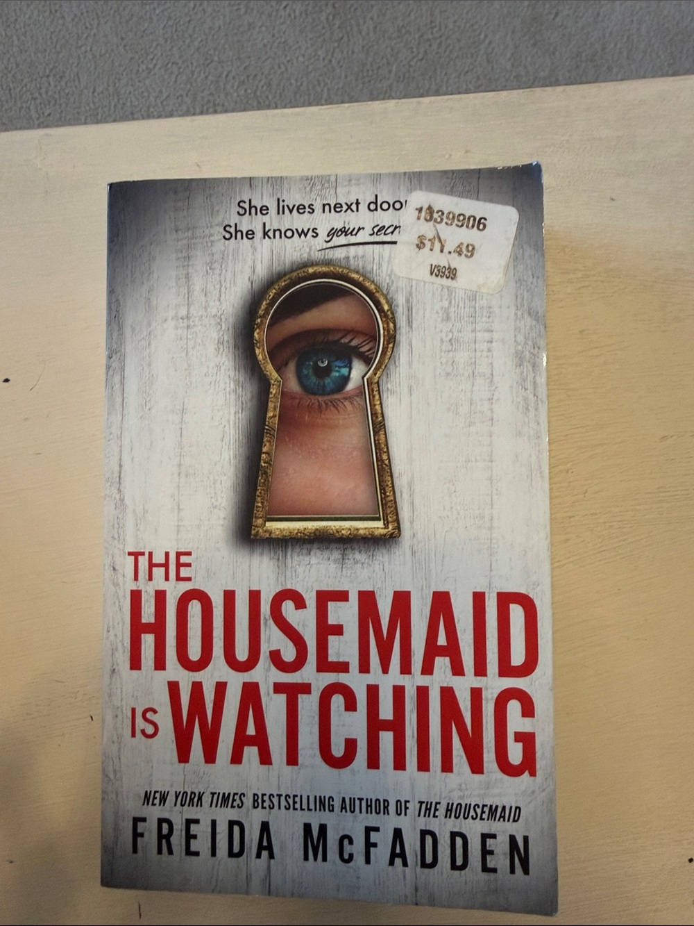 The Housemaid Is Watching Paperback - White & Red Cover